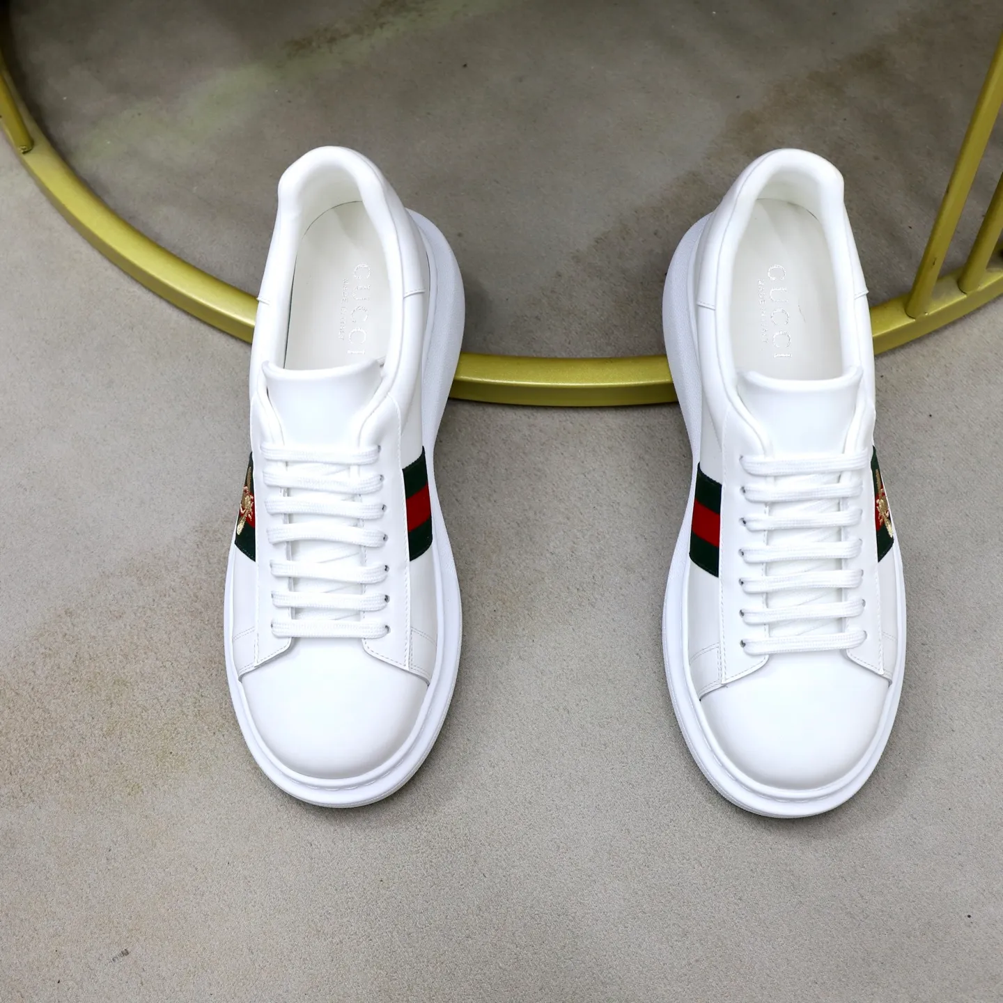 Ex-factory price: 540💰💰🙅‍♂️🙅‍♂️🙅‍♂️ Brand: GUCCI Standard code: 38-44 (45 customized) Grade: Same as the official website Material: Cowhide stitching Comfortable and breathable sheepskin lining Lightweight and wear-resistant sports outsole Style category: Men's fashionable casual shoes Running sports shoes Distinguished luxury brand elements Top luxury color: actual picture color